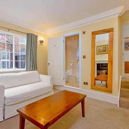 Finest Retreats - Harold