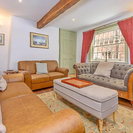 Finest Retreats - Harold Whitby