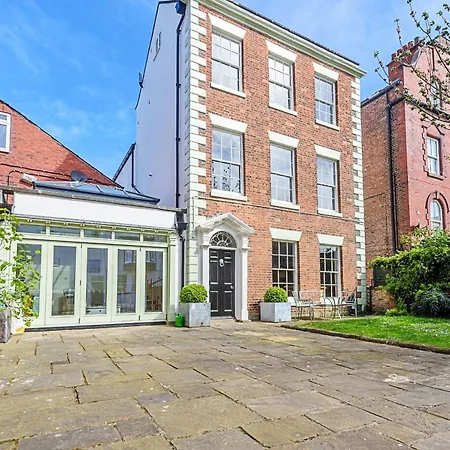 Finest Retreats - Harold Whitby