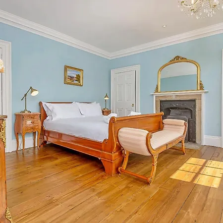 Finest Retreats - Harold Whitby