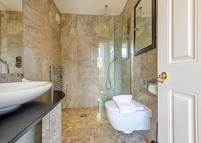 Finest Retreats - Harold * Whitby