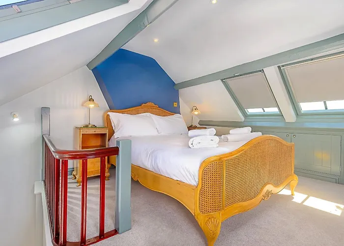 Finest Retreats - Harold * Whitby