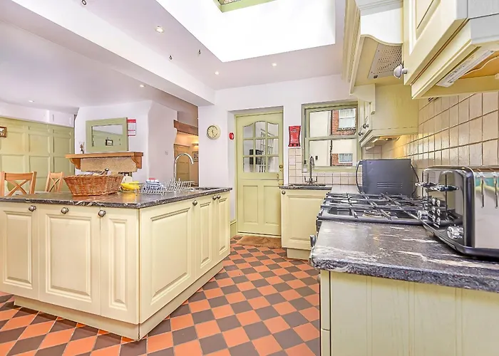 Finest Retreats - Harold Whitby